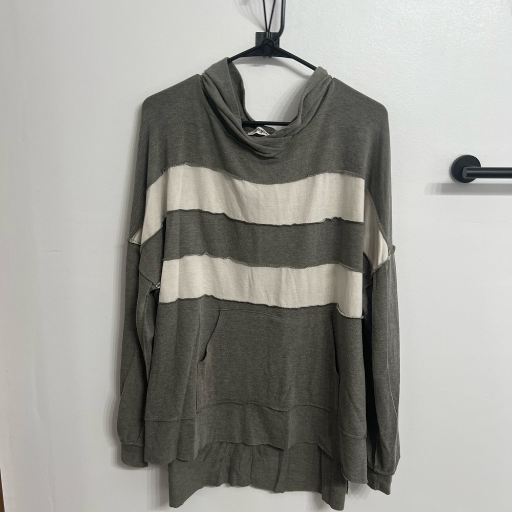 Green & white color block hoodie